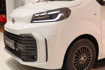 Toyota 2024 Toyota Proace Verso 2.0 D4-D Long Business 2.0 Diesel 144KM, zdjęcie 28