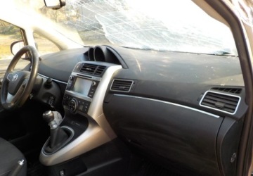 Toyota Verso Minivan Facelifting 1.6 D-4D 112KM 2015 Toyota Verso Doiesel Okazja 1.6 Diesel 112KM, zdjęcie 16