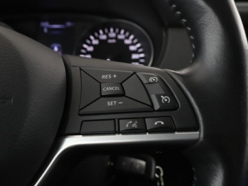 Nissan Qashqai II Crossover 1.6 DIG-T 163KM 2017 Nissan Qashqai klima auto grzane fotele czujniki, zdjęcie 26