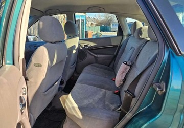 Ford Focus I Sedan 1.6 16V 100KM 1998 Ford Focus Ford Focus 1.6 Ambiente 1.6 Benzyna 100KM, zdjęcie 5