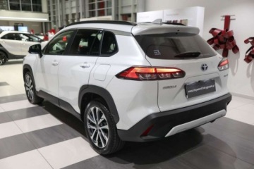 Toyota Corolla Cross 2.0 Hybrid Dynamic Force 197KM 2023 Toyota Corolla Cross Cross 2.0 Hybrid Style 2.0 Hybryda 197KM, zdjęcie 3