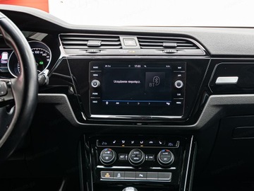 Volkswagen Touran III 2.0 TDI 150KM 2018 VOLKSWAGEN Touran 2.0 TDI DSG Minivan 150KM 2018, zdjęcie 15