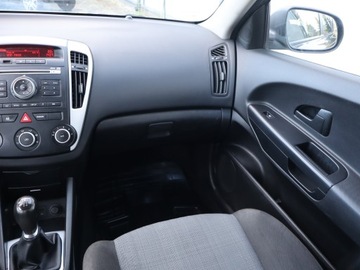 Kia Ceed I SW Facelifting 1.4 DOHC CVVT 90KM 2010 Kia Ceed 1.4 CVVT, Klima,ALU, zdjęcie 7