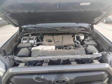 Toyota Tundra II 2022 Toyota Tundra Crewmax Sr 2022 3.4l 3.4 Benzyna 389KM, zdjęcie 6