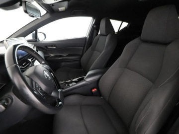 Toyota C-HR I Crossover 1.8 Hybrid 122KM 2019 Toyota C-HR automat navi grzane fotele kamera LED, zdjęcie 12