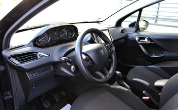 Peugeot 208 I Hatchback 5d Facelifting 1.2 PureTech 82KM 2016 Peugeot 208 1.2I Led Klimatyzacja Kamera cofania Tempomat Gwarancja 1 r, zdjęcie 9