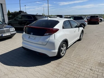 Honda Civic IX Hatchback 5d 1.8 i-VTEC 142KM 2014