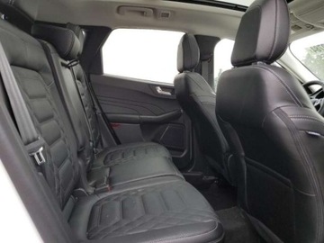 Ford Kuga III 2023 Ford Kuga 2023, 2.0L, 4x4, PLATINUM, od ubezpieczalni 2.0 Benzyna 250KM, zdjęcie 9