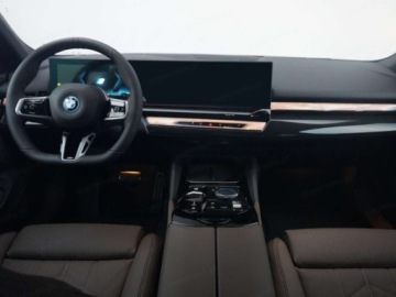 BMW Seria 5 G90-91 2026 BMW Seria 5 530e xDrive Sport Sedan 2.0 (299KM) 2026, zdjęcie 6