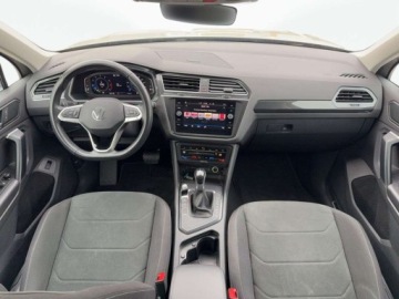 Volkswagen Tiguan II SUV Facelifting 1.5 TSI 150KM 2023 Volkswagen Tiguan TSI 150KM Elegance DSG FVAT23 MATRIX Keyless, zdjęcie 9