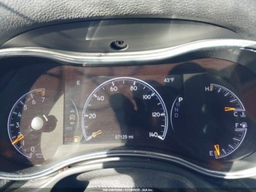 Jeep Grand Cherokee IV 2021 Jeep Grand Cherokee Laredo E 2021 3.6l 3.6 Benzyna 293KM, zdjęcie 10