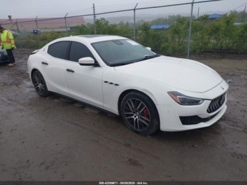 Maserati Ghibli III 2018 Maserati Ghibli 2018 MASERATI GHIBLI S Q4 3.0 Benzyna 424KM, zdjęcie 1