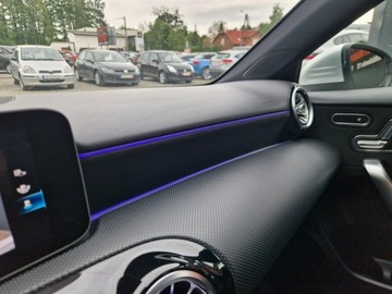Mercedes Klasa A W177/V177 Hatchback 1.5 180d 116KM 2018 Mercedes A 180 Pakiet AMG-Automat-Full LED-Panoram, zdjęcie 30