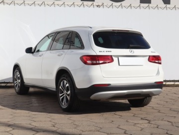 Mercedes GLC C253 SUV 2.0 250 211KM 2019 Mercedes GLC GLC 250 4MATIC, 4X4, Automat, Navi, zdjęcie 3