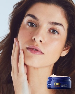 NIVEA ночной крем для лица против морщин.