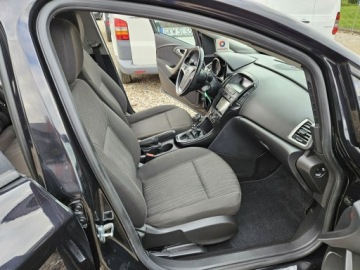 Opel Astra J Hatchback 5d 1.4 Turbo ECOTEC 120KM 2011 Opel Astra Opłacona Zdrowa Zadbana Serwisowana, zdjęcie 9