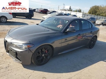 Alfa Romeo Giulia II Sedan Facelifting 2.0 Turbo 280KM 2020 Alfa Romeo Giulia 2020 2.0l 2.0 Benzyna 280KM