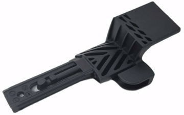 UCHWYT HACZYK ROLETY BAGAŻNIKA LEWY VW PASSAT B8 VARIANT ORYGINAŁ