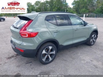 Volvo XC40 2024 Volvo XC 40 2024r, B5, Plus Dark, 2.0L, 4x4 2.0 Benzyna 247KM