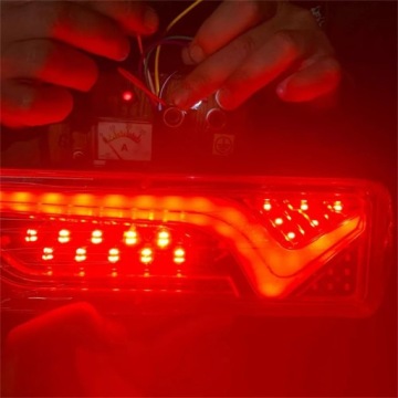 СВЕТОДИОДНЫЕ КОМБИНИРОВАННЫЕ ЗАДНИЕ ФОНАРИ ТРАКТОР ТРЕЙЛЕР 12/24V КОМПЛЕКТ ИЗ 2 ЛАМП