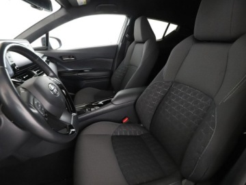 Toyota C-HR I Crossover Facelifting 1.8 Hybrid 122KM 2020 Toyota C-HR lift niski przebieg navi kamera grzane, zdjęcie 12