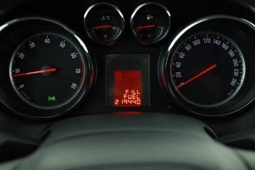 Opel Astra J Sports Tourer 1.4 Twinport ECOTEC 100KM 2011 Opel Astra 1.4 16V, GAZ, Klima, zdjęcie 11