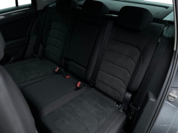 Volkswagen Tiguan II SUV 2.0 TSI 190KM 2020 Volkswagen Tiguan Volkswagen Tiguan 2.0 TSI 190 KM 4Motion DSG Highline 2, zdjęcie 18