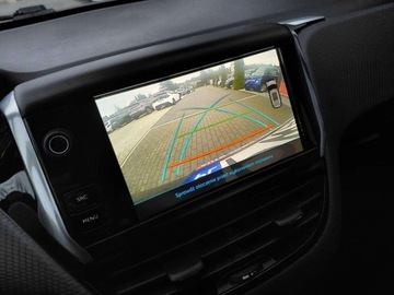 Peugeot 2008 I SUV Facelifting 1.2 PureTech 82KM 2018 Peugeot 2008 Tablet Kamera Klimatyzacja Sensor PDC 1.2 Benzyna 82KM, zdjęcie 8