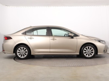 Toyota Corolla XII Sedan 1.5 VVT-i 125KM 2022 Toyota Corolla 1.5 VVT-i, Salon Polska, zdjęcie 5