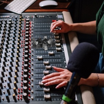 ДЕМПФЕРНЫЕ КРЫШКИ ДЛЯ МИКШЕРНОЙ РУЧКИ НА СДВИЖНОЙ КОНСОЛИ КЛАВИАТУРЫ