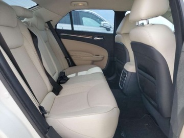 Chrysler 300C II 2021 Chrysler 300 Touring 2021 3.6l 3.6 Benzyna 292KM, zdjęcie 10