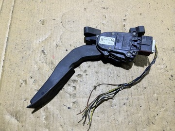 ПОТЕНЦИОМЕТР ПЕДАЛИ ГАЗА OPEL VECTRA C SIGNUM 1.9 CDTI 2.2 DTI 9186724