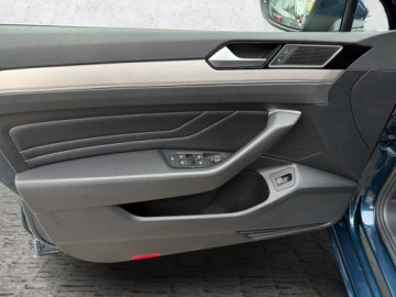 Volkswagen Passat B8 Variant Facelifting 2.0 TDI SCR 150KM 2022 Volkswagen Passat Volkswagen Passat Volkvagen Pass, zdjęcie 10
