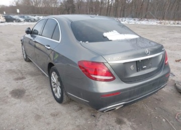 Mercedes Klasa E W213 2018 Mercedes-Benz Klasa E E 300, 4Matic, od ubezpieczalni 2.0 Benzyna 241KM, zdjęcie 5