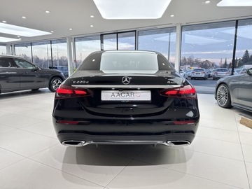 Mercedes Klasa E W213 Limuzyna 2.0 220d 194KM 2020 Mercedes-Benz E 220 AMG / Avantgarde / Ambiente /, zdjęcie 2