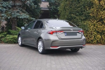 Toyota Corolla XII Sedan 1.5 VVT-i 125KM 2021 Toyota Corolla Bezwypadek Salon PL Tempomat Klima 2stref. Kamera FV23, zdjęcie 4