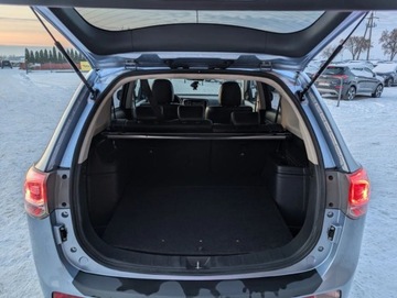 Mitsubishi Outlander III 2014 Mitsubishi Outlander Rezerwacja 2.0 Hybryda Plug-in 121KM, zdjęcie 37