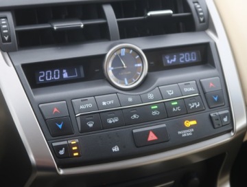 Lexus NX I SUV 300h 197KM 2017 Lexus NX 300h, Salon Polska, Serwis ASO, 4X4, zdjęcie 12