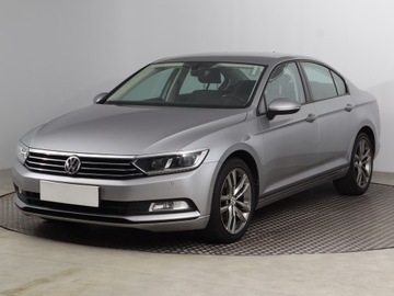 Volkswagen Passat B8 Limousine 2.0 TDI BlueMotion Technology 150KM 2018 VW Passat 2.0 TDI, Salon Polska, Serwis ASO, Navi, zdjęcie 1