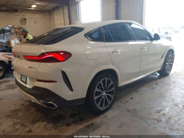 BMW X6 G06 2021 BMW X6 xDrive40i 2021 3.0l 3.0 Benzyna 335KM, zdjęcie 4