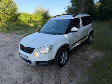 Skoda Yeti Minivan 2.0 TDI CR DPF 4x4 140KM 2009 Skoda Yeti Full opcja 4x4 manual panorama premium saund skora hak nawigacja