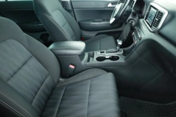 Kia Sportage IV SUV Facelifting 1.6 CRDI 136KM 2018 Kia Sportage 1.6 CRDi, Salon Polska, Serwis ASO, zdjęcie 6