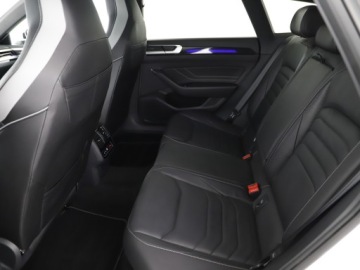 Volkswagen Arteon Fastback Facelifting 2.0 TSI 190KM 2021 Volkswagen Arteon Shooting Brake 2.0 TSI 190km R-L, zdjęcie 5