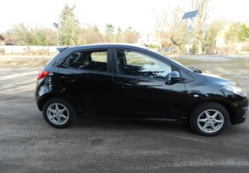 Mazda 2 II Hatchback 5d 1.3 86KM 2010 Mazda 2 ekonomiczna niezawodna 5drzwi Klima 1.3 Benzyna 86KM, zdjęcie 4