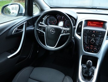 Opel Astra J Hatchback 5d 1.6 Twinport ECOTEC 115KM 2010 Opel Astra 1.6 16V, Salon Polska, Klima, zdjęcie 6