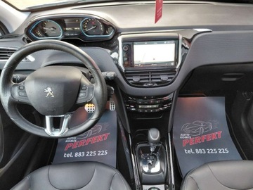 Peugeot 2008 I SUV Facelifting 1.2 PureTech 110KM 2018 Peugeot 2008 Automat Panorama Kamera Navi Sensor Alu 1.2 Benzyna 110KM, zdjęcie 19