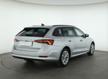 Skoda Octavia IV Kombi 2.0 TDI 150KM 2021 Skoda Octavia 2.0 TDI, Salon Polska, zdjęcie 4