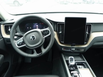 Volvo XC60 II Crossover Plug-in Facelifting 2025 2.0 T8 Plug-in hybrid 455KM 2026 VOLVO XC60 T8 Plug-In Hybrid AWD Ultra Bright 2.0 (455KM) 2026, zdjęcie 6