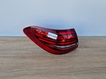 MERCEDES C-KLASA W205 KOMBI LIFT LEWA LAMPA W BŁOTNIK TYŁ LED E521SKR