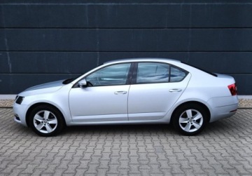 Skoda Octavia III Liftback Facelifting 1.6 TDI 115KM 2018 Skoda Octavia 1.6 TDI 115KM Ambition Salon PL Vat 23 ASO 1.6 Diesel 115KM, zdjęcie 11